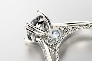Selling Your Diamond Ring with Gold House