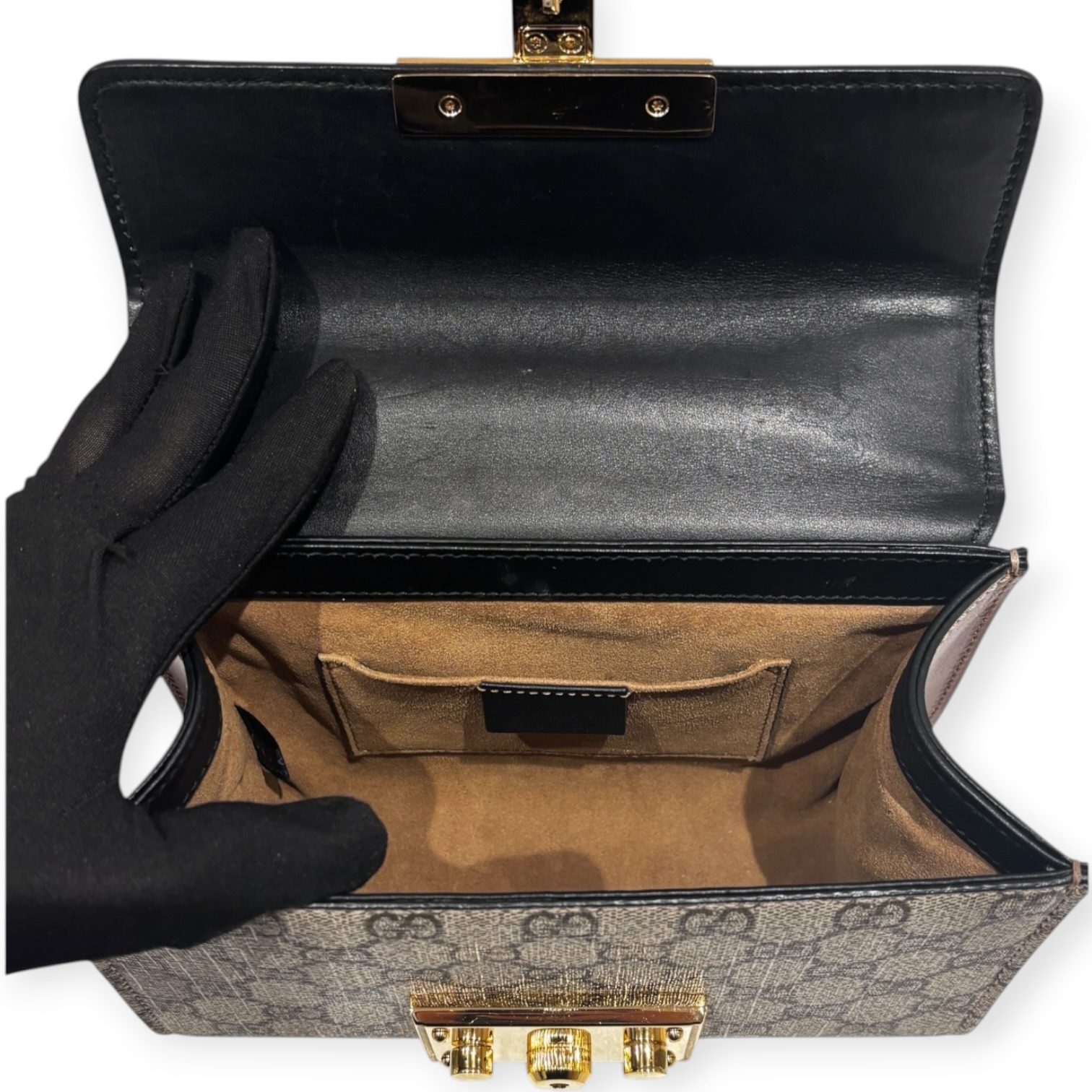Photoroom_000_20261002_105211-Photoroom Gucci GG Supreme Padlock Shoulder Bag